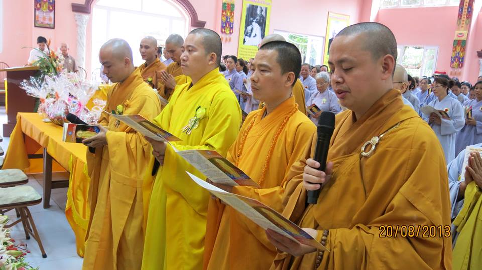 Hà Nội: Vu Lan Báo Hiếu tại chùa Sủi