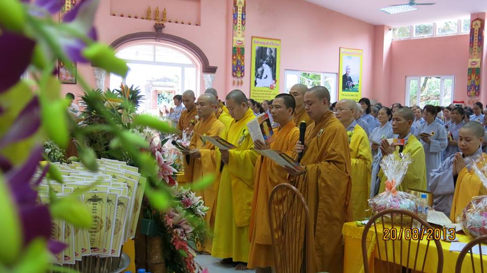 Hà Nội: Vu Lan Báo Hiếu tại chùa Sủi