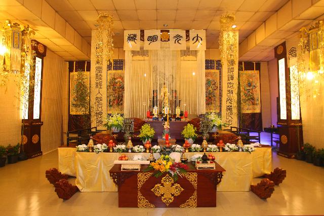 Ngày đầu Pháp hội niệm Phật cầu nguyện Quốc Thái Dân An cầu siêu sản nạn, thai nhi chùa Từ Quang – 2013