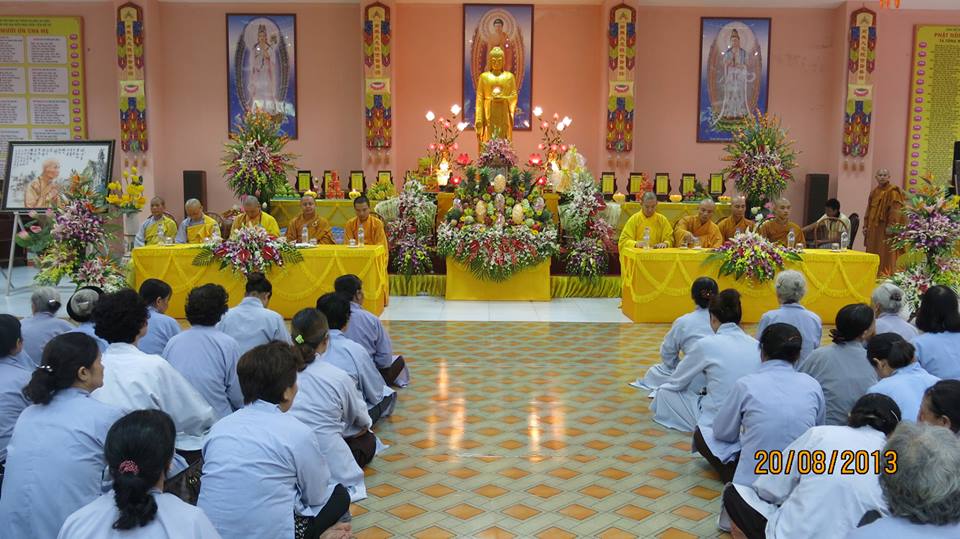 Hà Nội: Vu Lan Báo Hiếu tại chùa Sủi