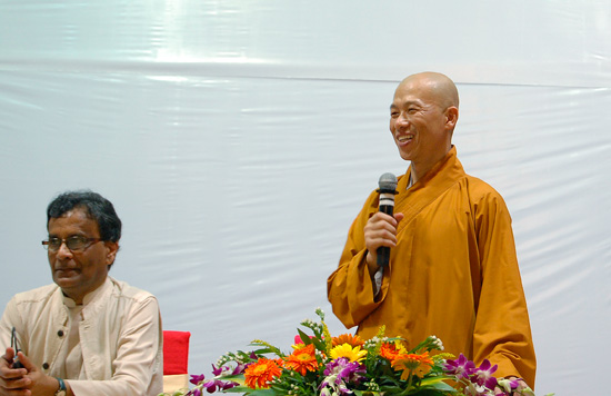Kiên Giang: Hơn 2000 người dự buổi chiếu phim “Cuộc đời Đức Phật”