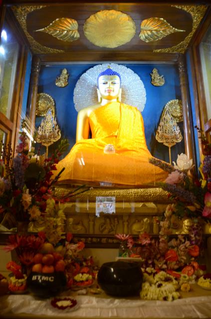 Đoàn Phật tử Hoa Kỳ, Cananda và Việt Nam hành hương đất Phật