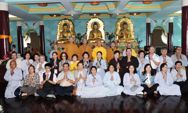 Đoàn Phật tử Hoa Kỳ, Cananda và Việt Nam hành hương đất Phật