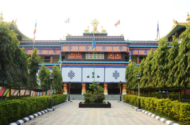 Đoàn Phật tử Hoa Kỳ, Cananda và Việt Nam hành hương đất Phật