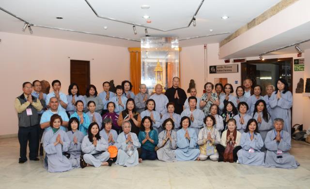 Đoàn Phật tử Hoa Kỳ, Cananda và Việt Nam hành hương đất Phật