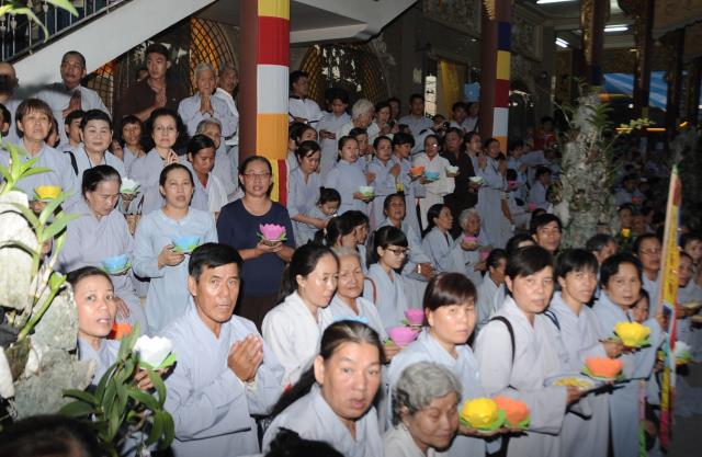 Chùm ảnh: Lễ nhập kim quan và phát tang ĐLHT Thích Trí Tịnh