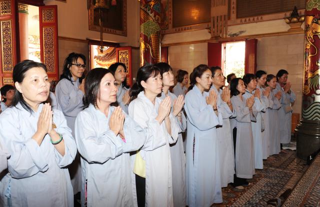 Đoàn Phật tử Hoa Kỳ, Cananda và Việt Nam hành hương đất Phật