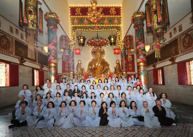 Đoàn Phật tử Hoa Kỳ, Cananda và Việt Nam hành hương đất Phật