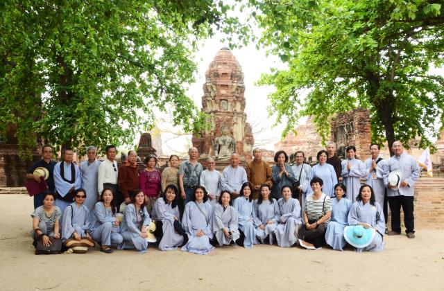 Đoàn Phật tử Hoa Kỳ, Cananda và Việt Nam hành hương đất Phật