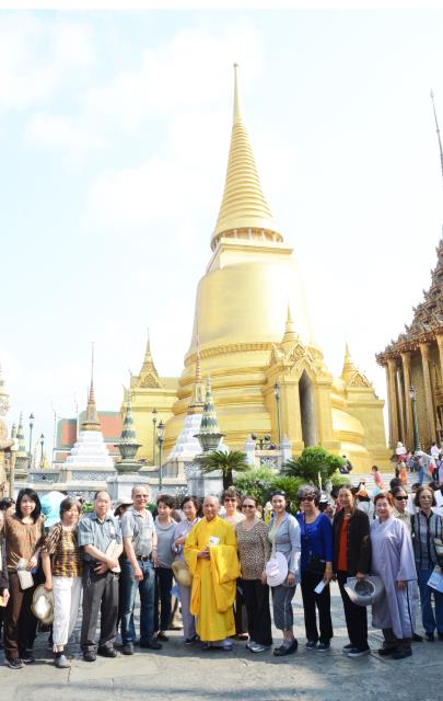 Đoàn Phật tử Hoa Kỳ, Cananda và Việt Nam hành hương đất Phật