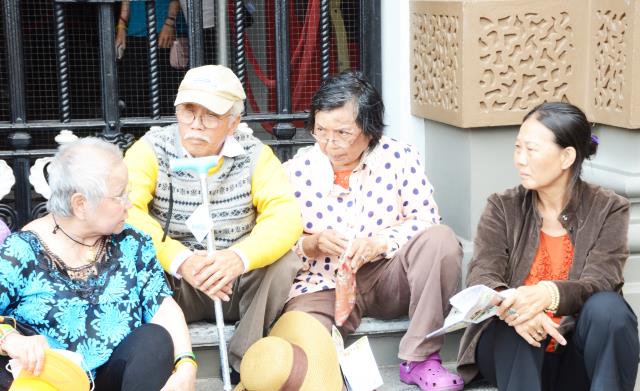 Đoàn Phật tử Hoa Kỳ, Cananda và Việt Nam hành hương đất Phật