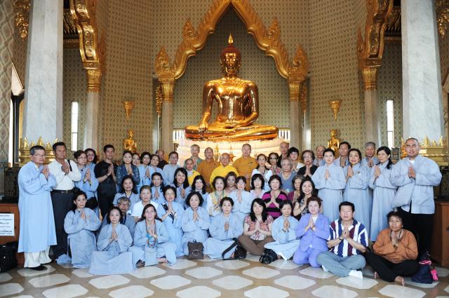 Đoàn Phật tử Hoa Kỳ, Cananda và Việt Nam hành hương đất Phật