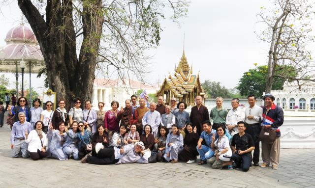 Đoàn Phật tử Hoa Kỳ, Cananda và Việt Nam hành hương đất Phật
