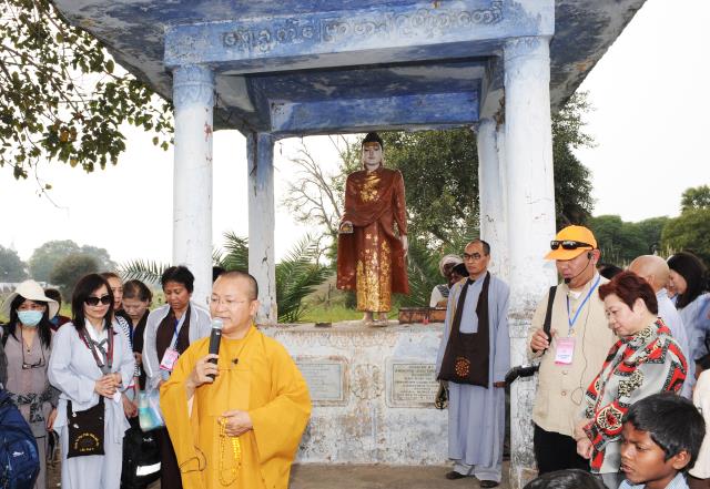 Đoàn Phật tử Hoa Kỳ, Cananda và Việt Nam hành hương đất Phật