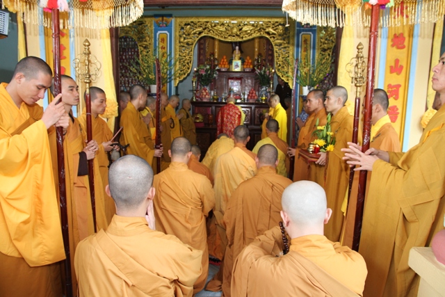Hỉnh ảnh Lễ nhập kim quang cố Hòa Thượng Thích Đổng Quang