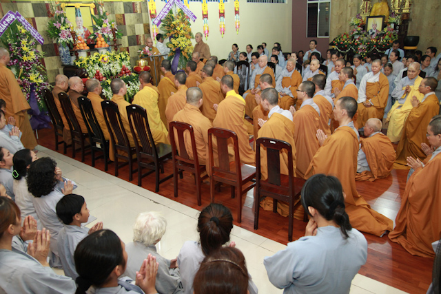 TP.HCM: Trang nghiêm Truy niệm cố Đại lão HT.Thích Huyền Dung