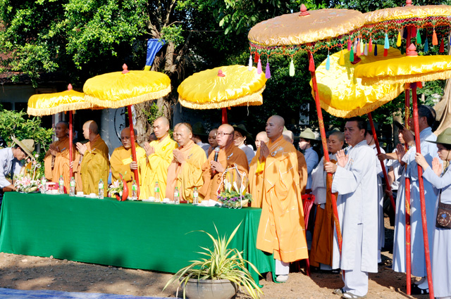 ĐĂKLĂC:HUYỆN KRÔNG-NĂNG TUẦN LỄ PHẬT ĐẢN