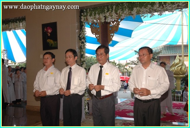 Chùm ảnh: Lãnh đạo Đảng, Nhà nước, Chính phủ viếng lễ tang ĐLHT. Thích Trí Tịnh