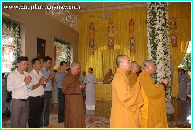 Chùm ảnh: Lãnh đạo Đảng, Nhà nước, Chính phủ viếng lễ tang ĐLHT. Thích Trí Tịnh