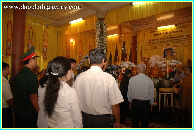 Chùm ảnh: Lãnh đạo Đảng, Nhà nước, Chính phủ viếng lễ tang ĐLHT. Thích Trí Tịnh