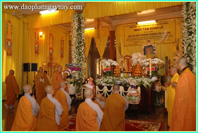 Chùm ảnh: Lãnh đạo Đảng, Nhà nước, Chính phủ viếng lễ tang ĐLHT. Thích Trí Tịnh