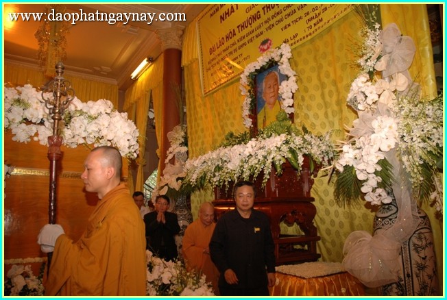 Chùm ảnh: Lãnh đạo Đảng, Nhà nước, Chính phủ viếng lễ tang ĐLHT. Thích Trí Tịnh