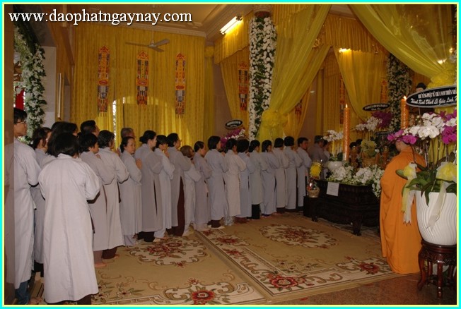Chùm ảnh: Các phái đoàn viếng tang lễ ĐLHT. Thích Trí Tịnh ngày 30-03-2014