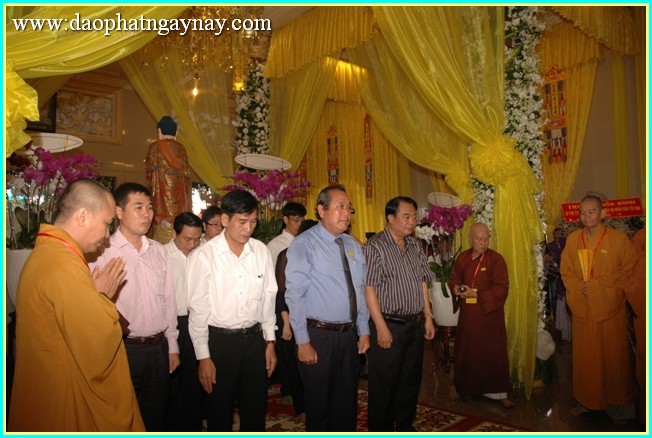 Chùm ảnh: Các phái đoàn viếng tang lễ ĐLHT. Thích Trí Tịnh ngày 30-03-2014