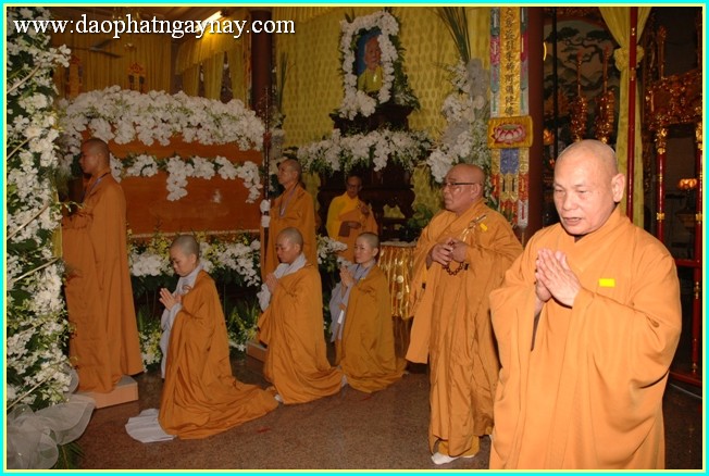 Chùm ảnh: Các phái đoàn viếng tang lễ ĐLHT. Thích Trí Tịnh ngày 30-03-2014