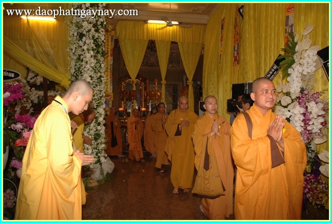 Chùm ảnh: Các phái đoàn viếng tang lễ ĐLHT. Thích Trí Tịnh ngày 30-03-2014