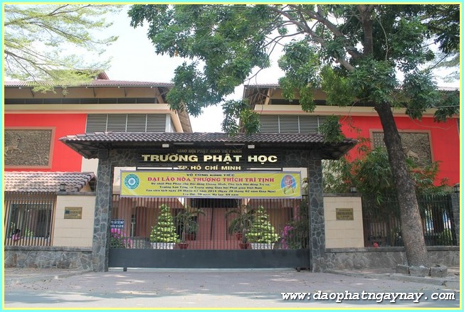 Chùm ảnh: Các phái đoàn viếng Giác linh ĐLHT. Thích Trí Tịnh buổi sáng ngày 01-04-2014