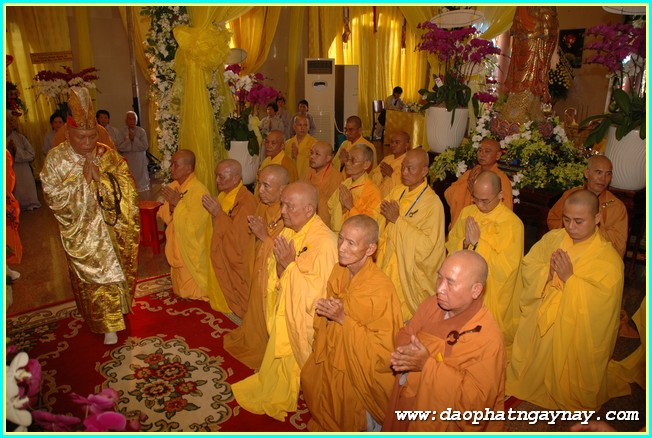 Chùm ảnh: Các phái đoàn viếng Giác linh ĐLHT. Thích Trí Tịnh buổi sáng ngày 02-04-2014