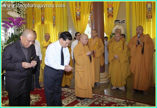 Chùm ảnh: Lãnh đạo Đảng, Nhà nước, Chính phủ viếng lễ tang ĐLHT. Thích Trí Tịnh
