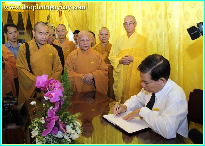 Chùm ảnh: Lãnh đạo Đảng, Nhà nước, Chính phủ viếng lễ tang ĐLHT. Thích Trí Tịnh