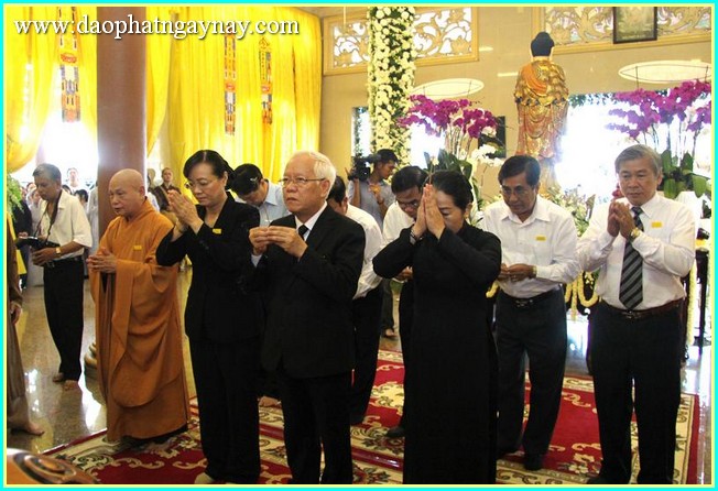 Chùm ảnh: Lãnh đạo Đảng, Nhà nước, Chính phủ viếng lễ tang ĐLHT. Thích Trí Tịnh