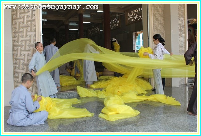 Chùm ảnh: Công tác trần thiết tang lễ Đại lão HT. Thích Trí Tịnh