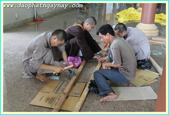 Chùm ảnh: Công tác trần thiết tang lễ Đại lão HT. Thích Trí Tịnh
