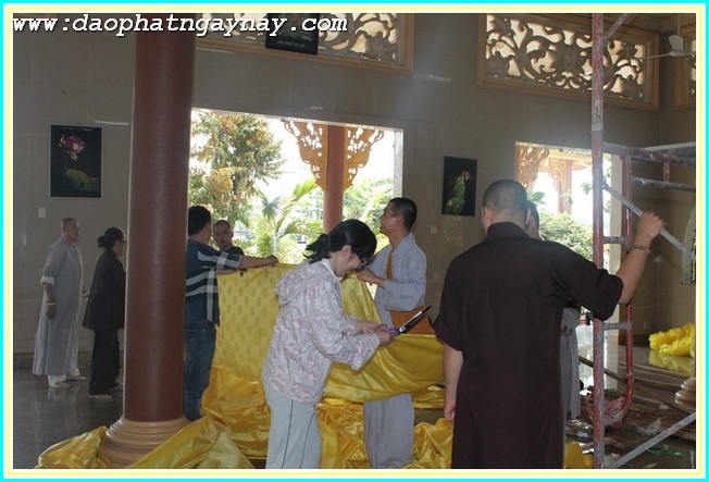 Chùm ảnh: Công tác trần thiết tang lễ Đại lão HT. Thích Trí Tịnh
