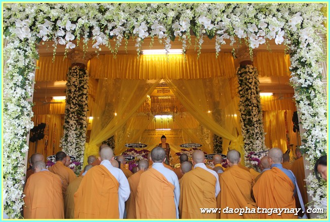 Chùm ảnh: Các phái đoàn viếng Giác linh ĐLHT. Thích Trí Tịnh buổi sáng ngày 01-04-2014