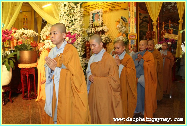 Chùm ảnh: Các phái đoàn viếng Giác linh ĐLHT. Thích Trí Tịnh buổi sáng ngày 01-04-2014