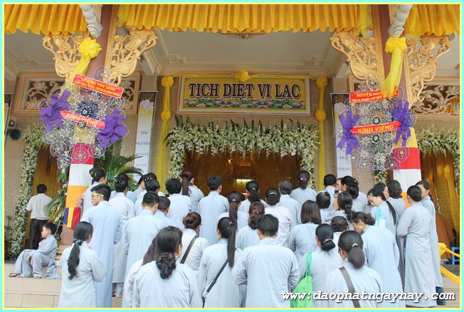 Chùm ảnh: Các phái đoàn viếng Giác linh ĐLHT. Thích Trí Tịnh buổi sáng ngày 01-04-2014