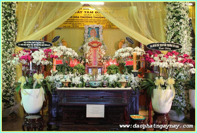 Chùm ảnh: Các phái đoàn viếng Giác linh ĐLHT. Thích Trí Tịnh buổi chiều ngày 01-04-2014
