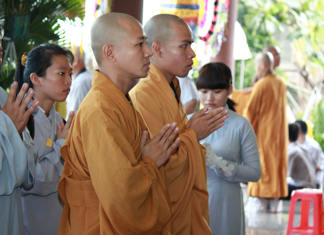 Chùm ảnh: Các phái đoàn viếng tang lễ ĐLHT. Thích Trí Tịnh ngày 30-03-2014