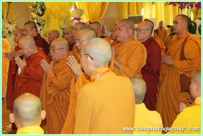 Chùm ảnh: Các phái đoàn viếng Giác linh ĐLHT. Thích Trí Tịnh buổi chiều ngày 01-04-2014