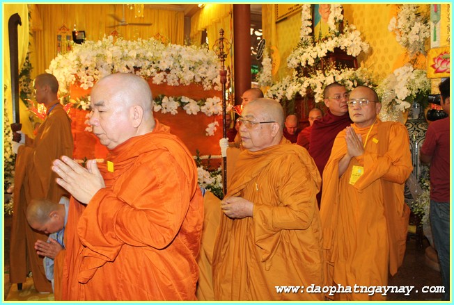 Chùm ảnh: Các phái đoàn viếng Giác linh ĐLHT. Thích Trí Tịnh buổi chiều ngày 01-04-2014