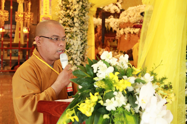Chùm ảnh: Các phái đoàn viếng tang lễ ĐLHT. Thích Trí Tịnh ngày 30-03-2014