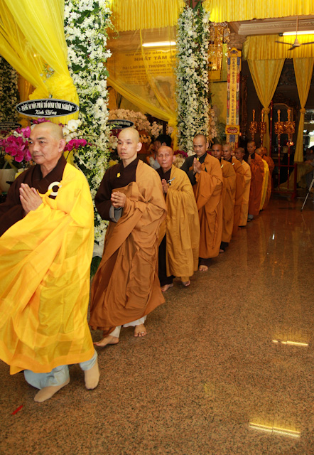 Chùm ảnh: Các phái đoàn viếng tang lễ ĐLHT. Thích Trí Tịnh ngày 30-03-2014