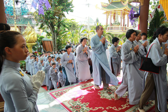 Chùm ảnh: Các phái đoàn viếng tang lễ ĐLHT. Thích Trí Tịnh ngày 30-03-2014