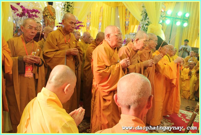 Chùm ảnh: Các phái đoàn viếng Giác linh ĐLHT. Thích Trí Tịnh buổi chiều ngày 01-04-2014