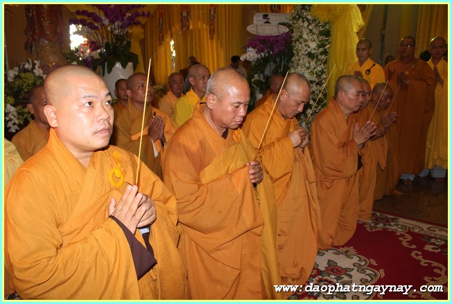 Chùm ảnh: Các phái đoàn viếng Giác linh ĐLHT. Thích Trí Tịnh buổi chiều ngày 01-04-2014